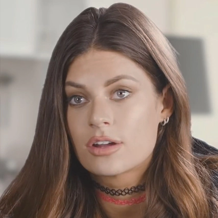 Hannah Stocking Net Worth 2023